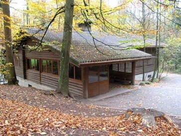 Waldhütte Tannenlaube